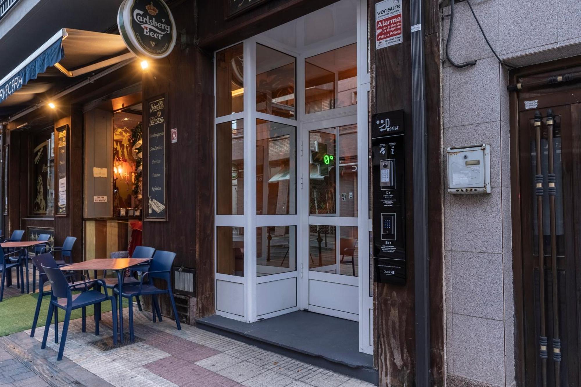 Hostal Julio Cesar La Virgen del Camino Bagian luar foto